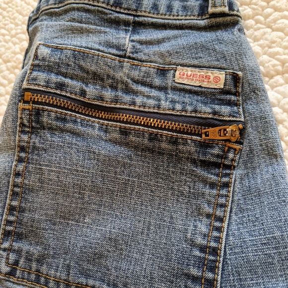 Guess Jeans - Picture 2 of 11
